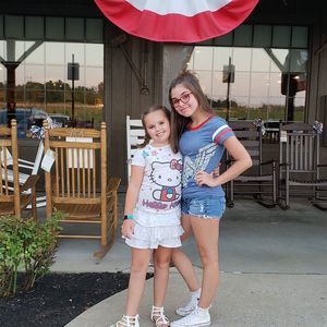 Meet your Posher, Leanna